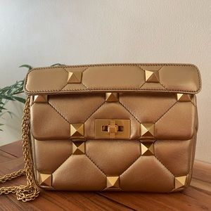 New Valentino Roman Stud Rockstud Medium Leather Shoulder Bag Women's in gold